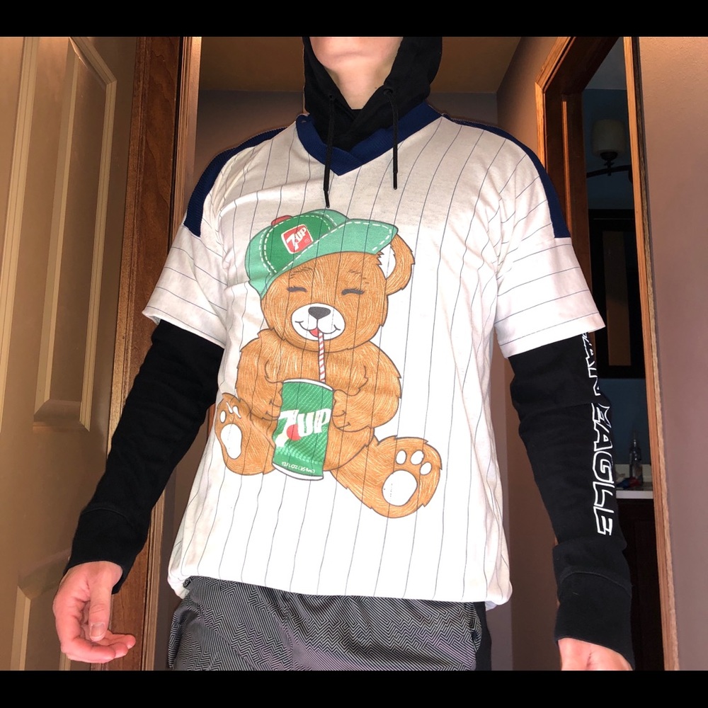 Men’s vintage 1980’s 7 up jersey